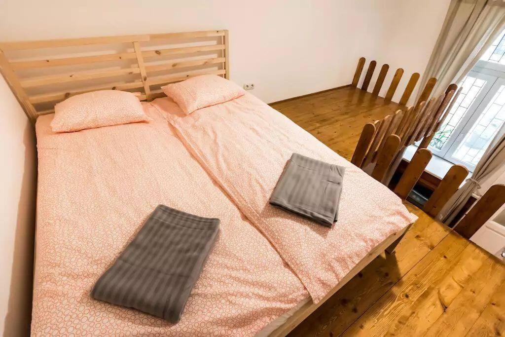 Quiet Just 10 Minutes From The Center Apartament Budapesta